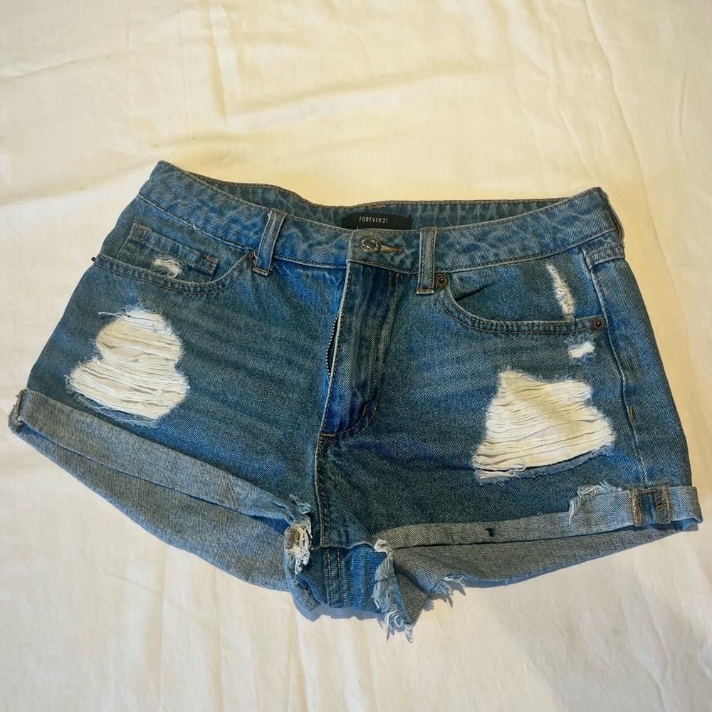Forever 21 mid-rise denim shorts. Good condition.